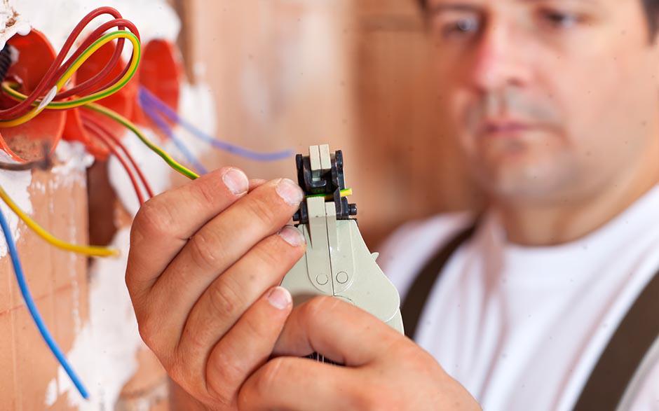 besoin d'un électricien Lamorlaye